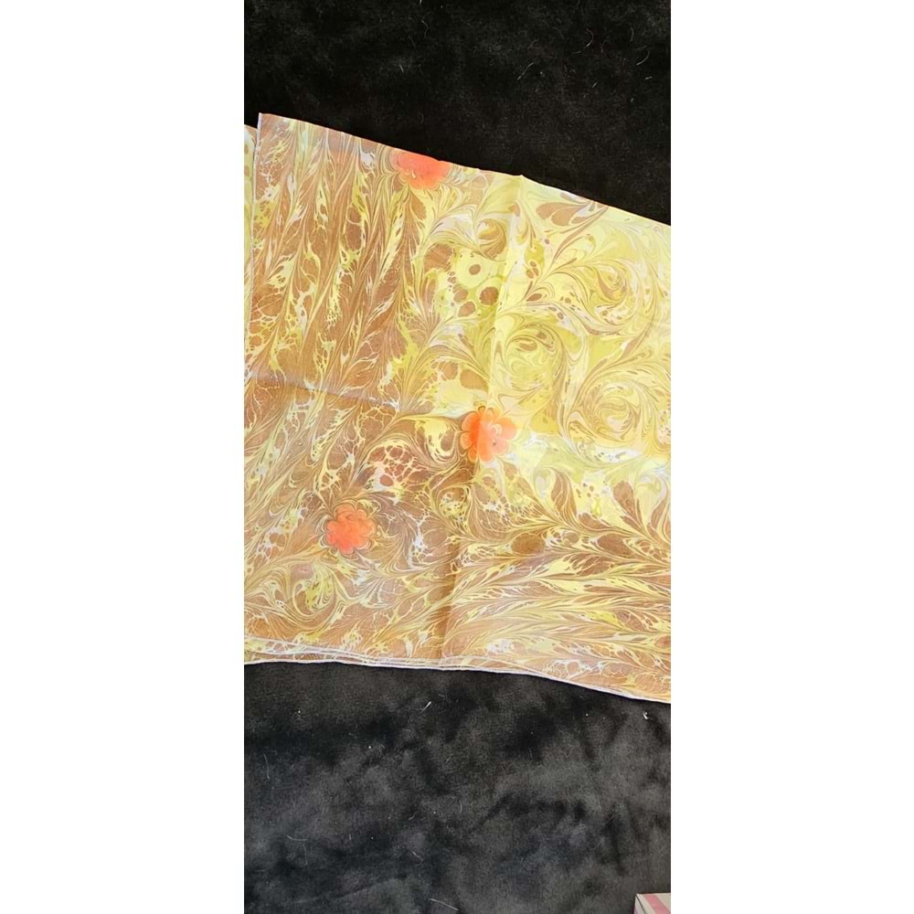 Kahverengi Üzerine Turuncu Çiçekli İpek Fular