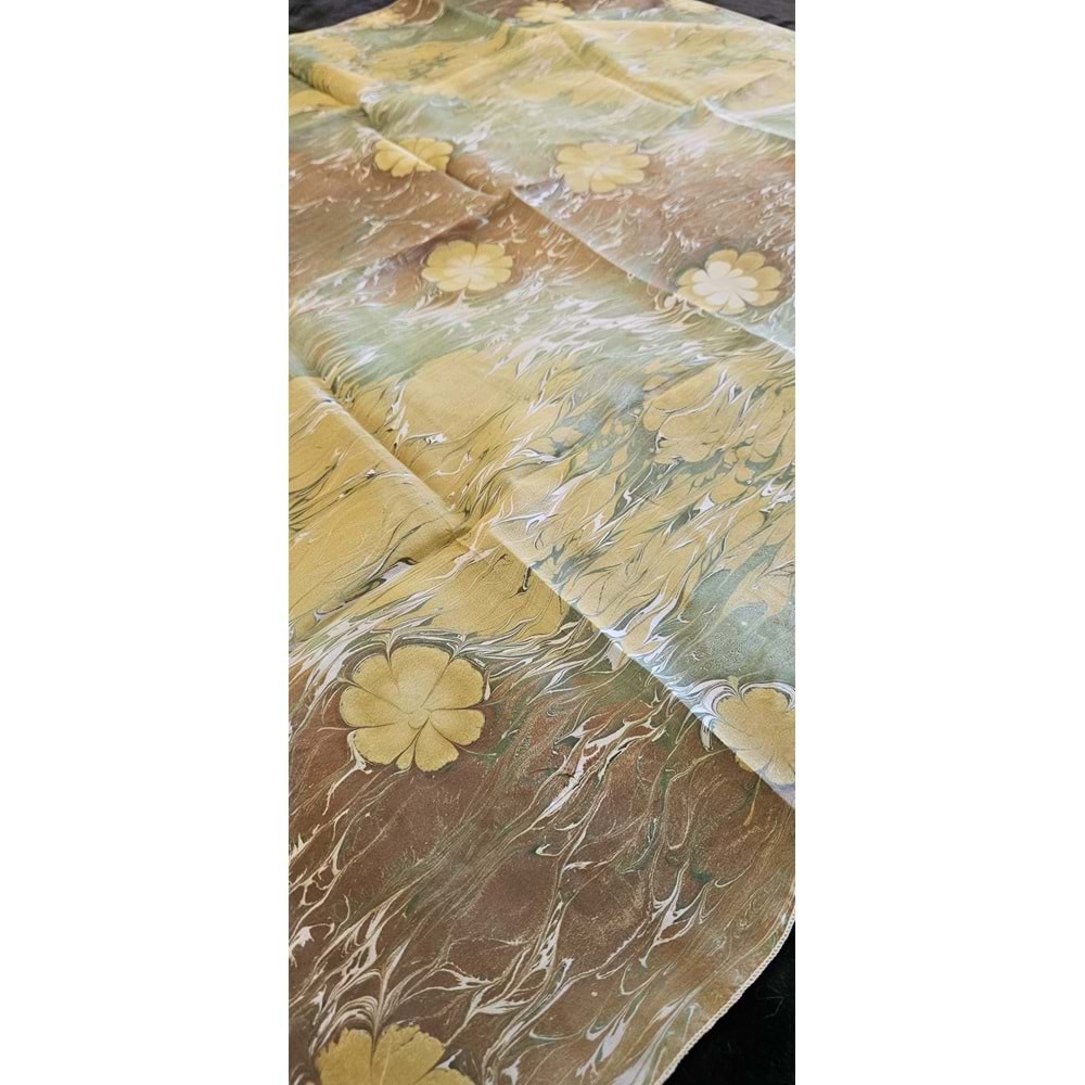 Yeşil Üzerine Sarı Çiçek Desenli Ebru İpek Fular