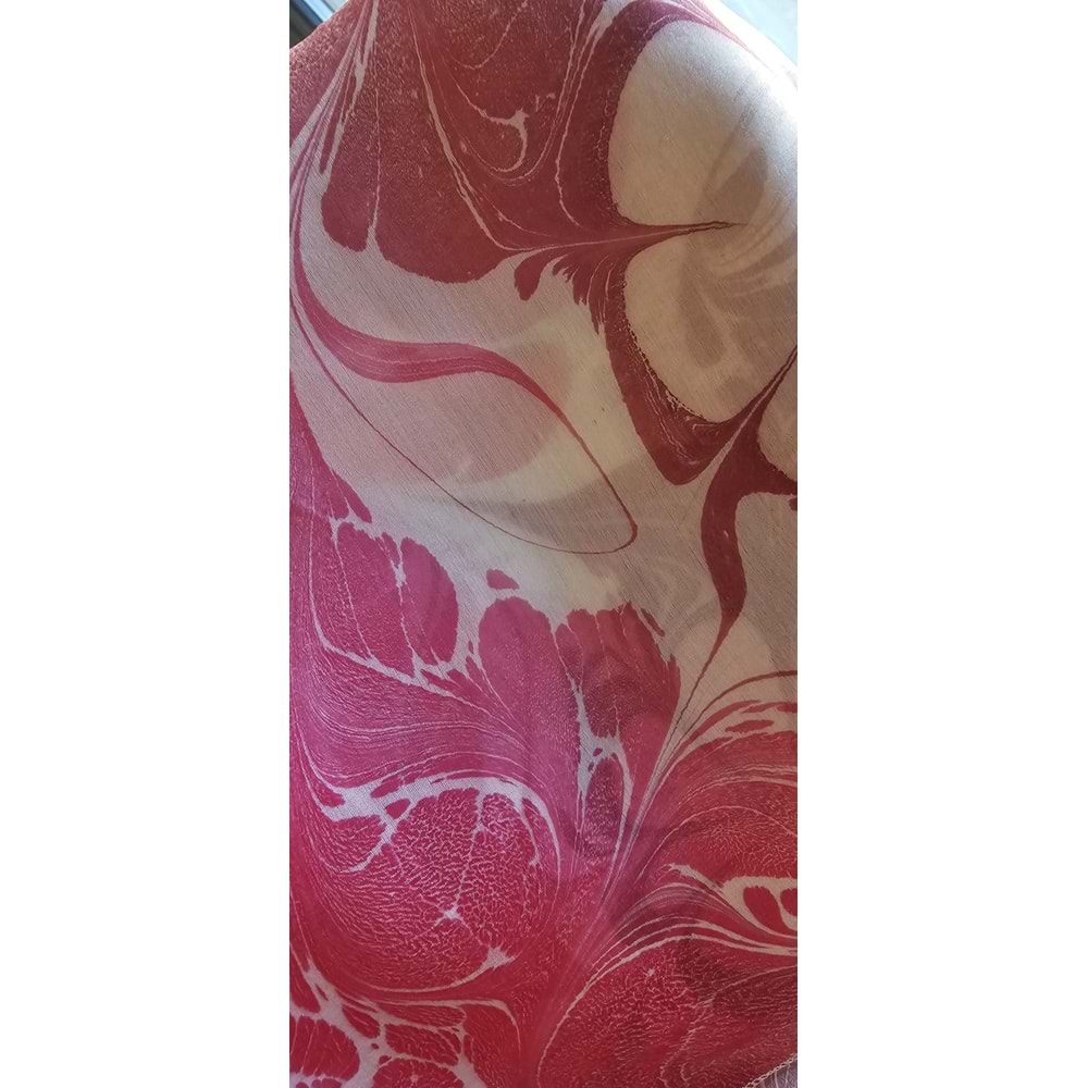 Pembe Üzeri Beyaz Çiçekli Ebru İpek Fular