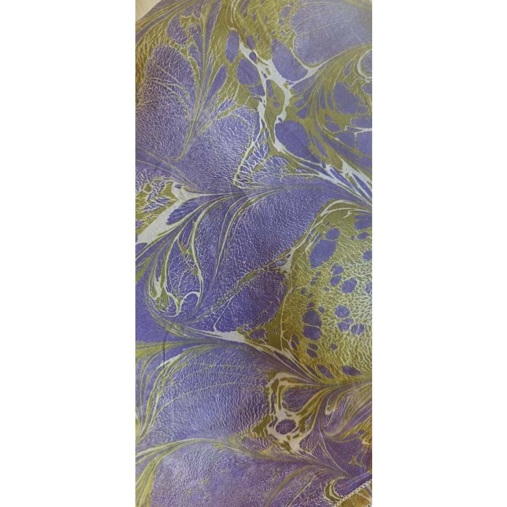 Yeşil Üzerine Mor Yıldız Çiçekli Ebru İpek Eşarp Fular