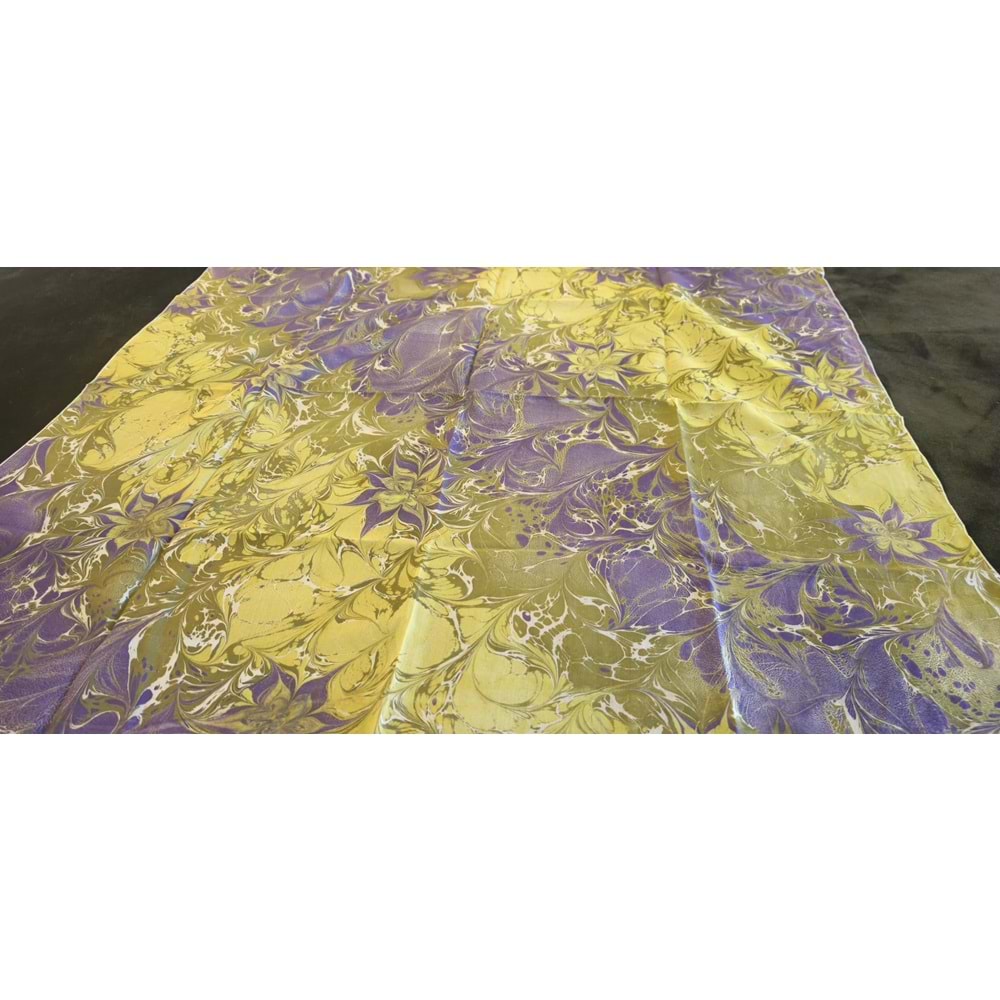 Yeşil Üzerine Mor Yıldız Çiçekli Ebru İpek Eşarp Fular