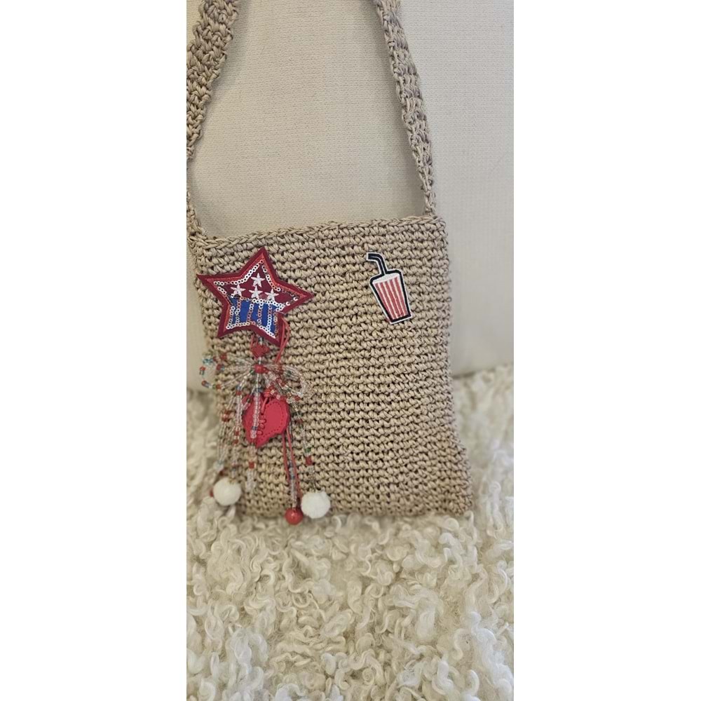 Vizon Rengi Kırmızı Nakışlar İle Süslenmiş 20x22 cm Ölçülerinde Bohem Çanta