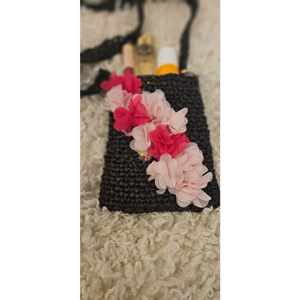 Siyah Üzerine Pembe Çiçek Tonları Bohem Çapraz Çanta