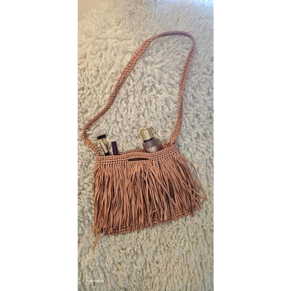 Tarçın Rengi Püsküllü Kağıt İp Örgü Çanta