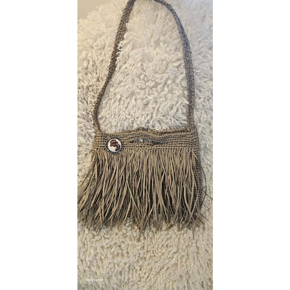 Latte Rengi Püsküllü Kağıt İp Örgü Egzotik Çanta