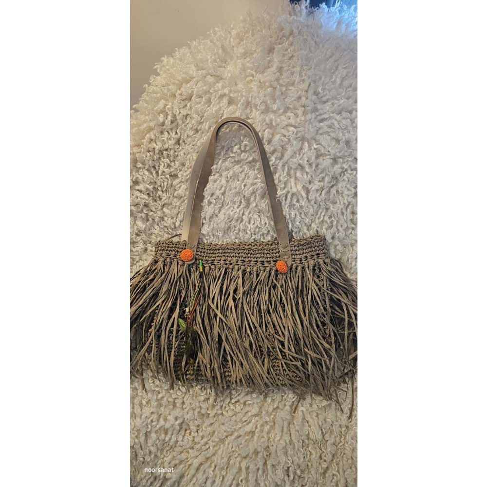 Kahverengi Püsküllü Yeişl Deri Süslemesi Olan Bohem Çanta