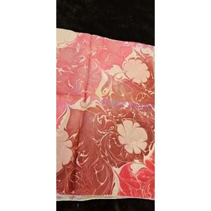 Pembe Üzeri Beyaz Çiçekli Ebru İpek Fular