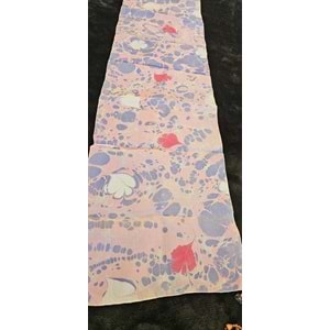 Pembe Üzerine Kırmızı Beyaz Çiçekler Ebru İpek Fular