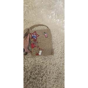 Vizon Rengi Kırmızı Nakışlar İle Süslenmiş 20x22 cm Ölçülerinde Bohem Çanta