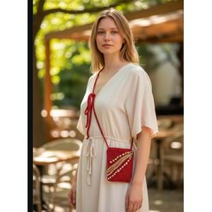 Kırmızı Tonlarında Taş ve Nakışlar İle İşlenmiş Bohem Çaprazz Çanta