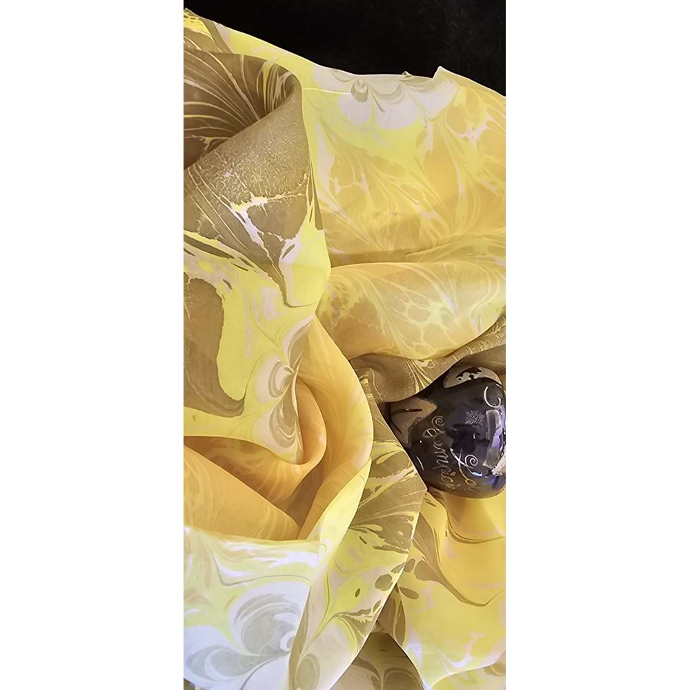 Sarı Üzerine Kahverengi Çiçekli İpek Ebru Fular Eşarp