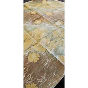 Yeşil Üzerine Sarı Çiçek Desenli Ebru İpek Fular